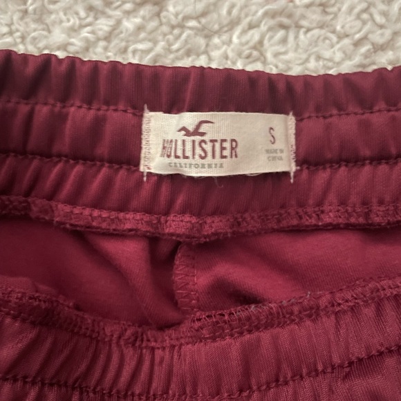 Hollister red striped women’s joggers athletic - Picture 3 of 3